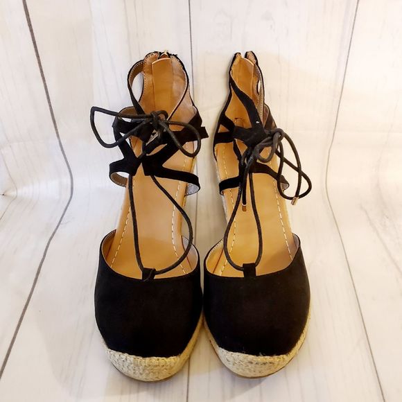 Lane Bryant Shoes - NWT Lane Bryant Wedge Espadrille Shoe Size 9W